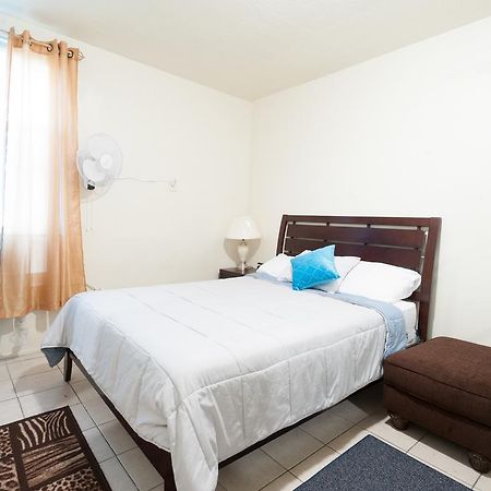 Studio And 1 Bedroom Apartments - Bronx New York Exterior photo