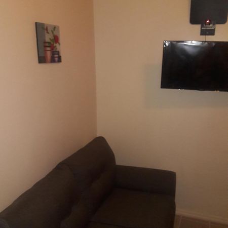 Studio And 1 Bedroom Apartments - Bronx New York Exterior photo