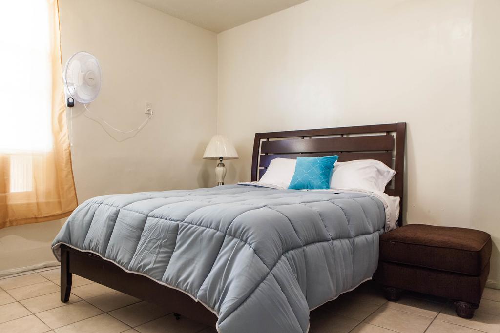 Studio And 1 Bedroom Apartments - Bronx New York Exterior photo