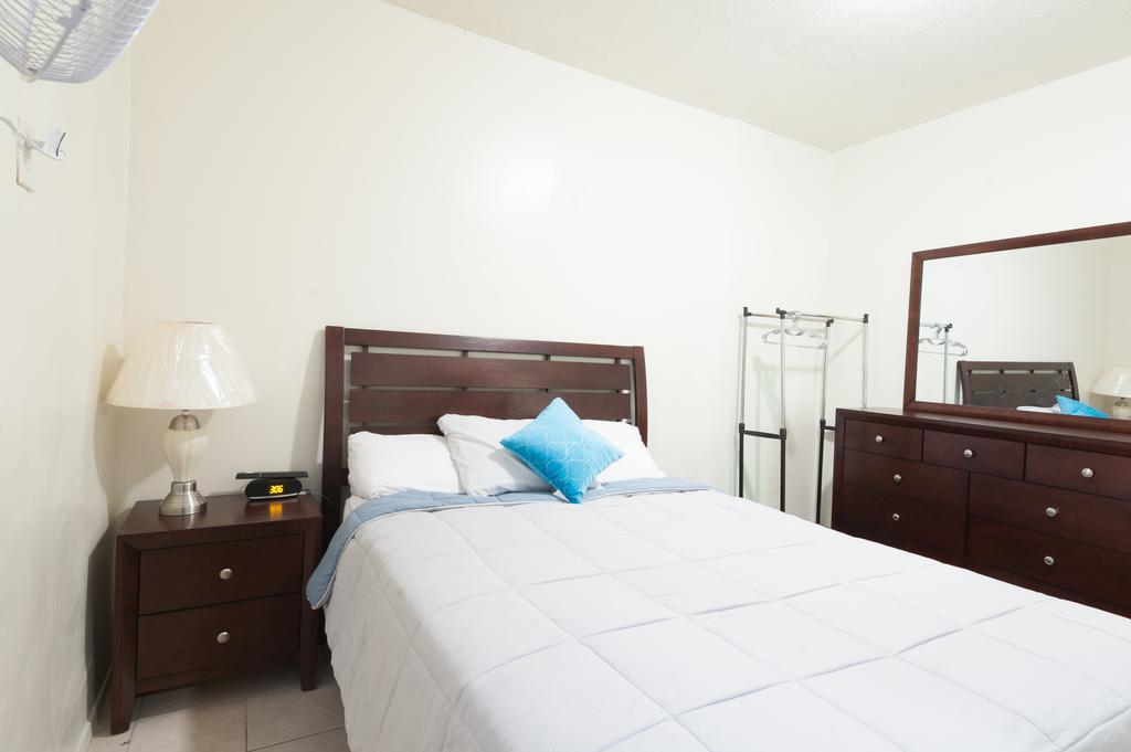 Studio And 1 Bedroom Apartments - Bronx New York Exterior photo