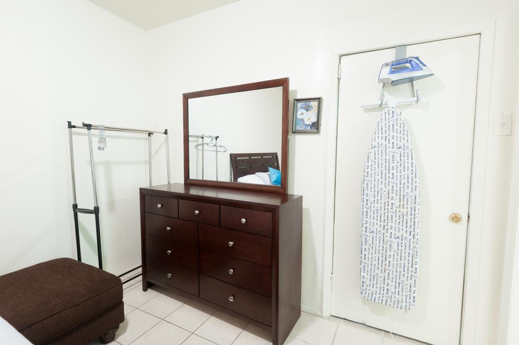 Studio And 1 Bedroom Apartments - Bronx New York Exterior photo