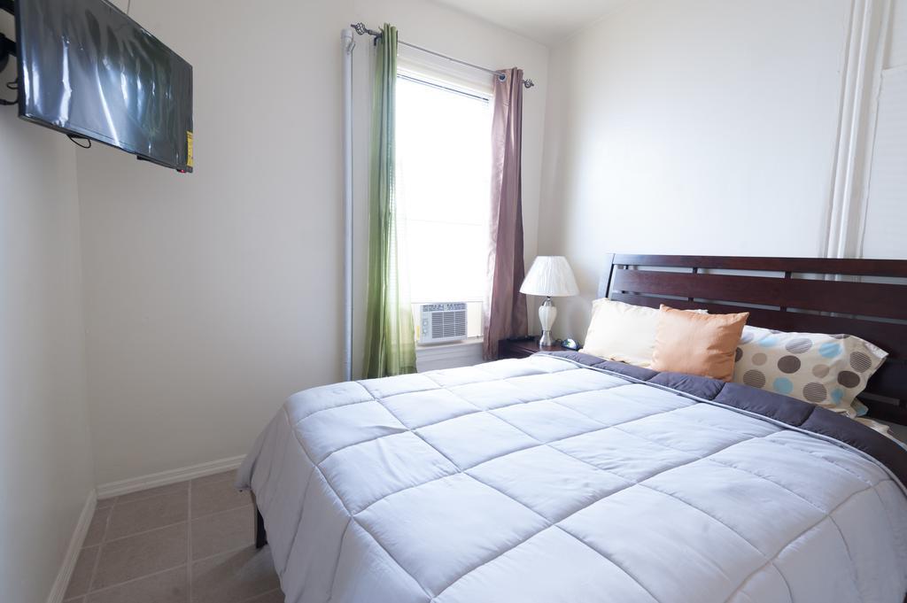 Studio And 1 Bedroom Apartments - Bronx New York Exterior photo